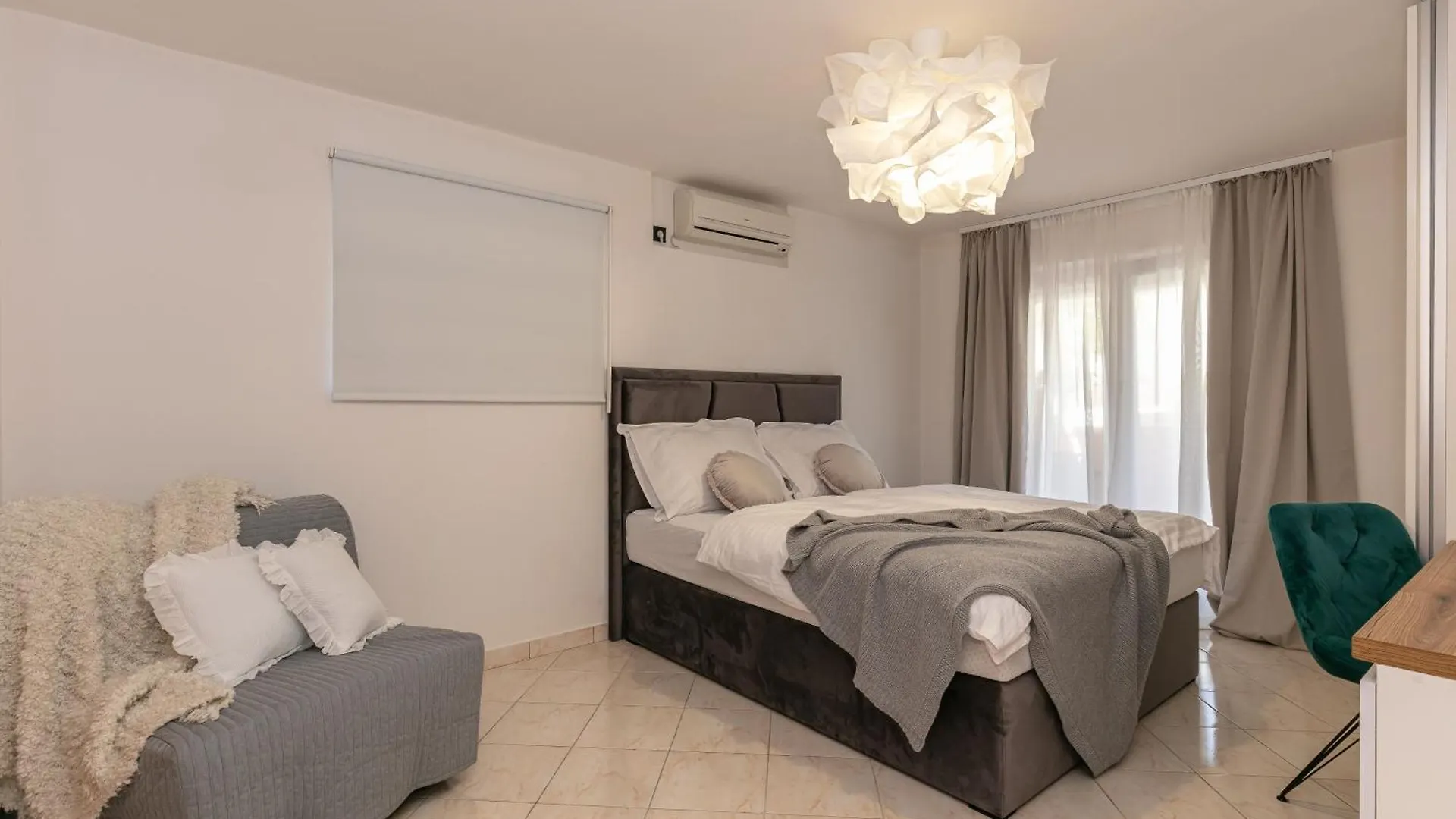Pansion Gaspar Biograd Na Moru Bed & Breakfast