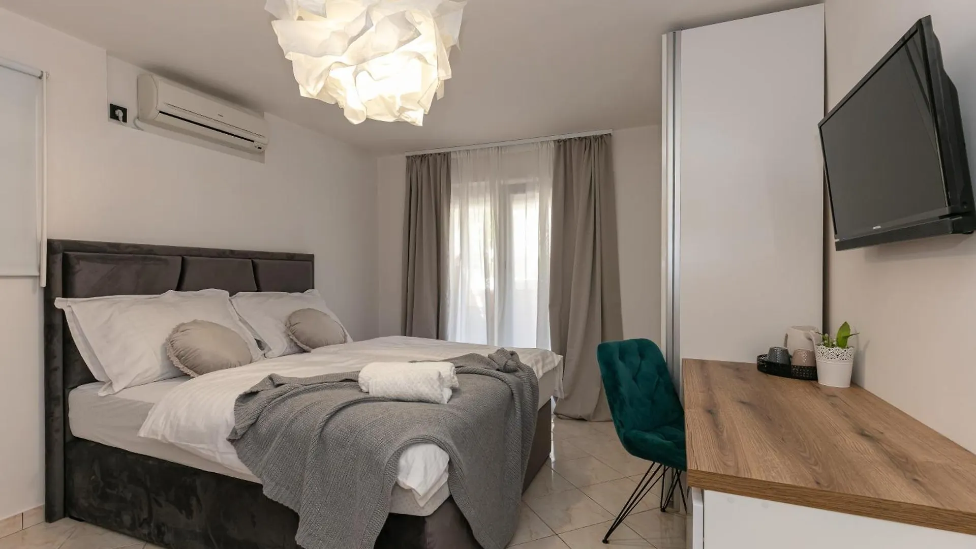 Pansion Gaspar Biograd Na Moru 3*,  Croatia
