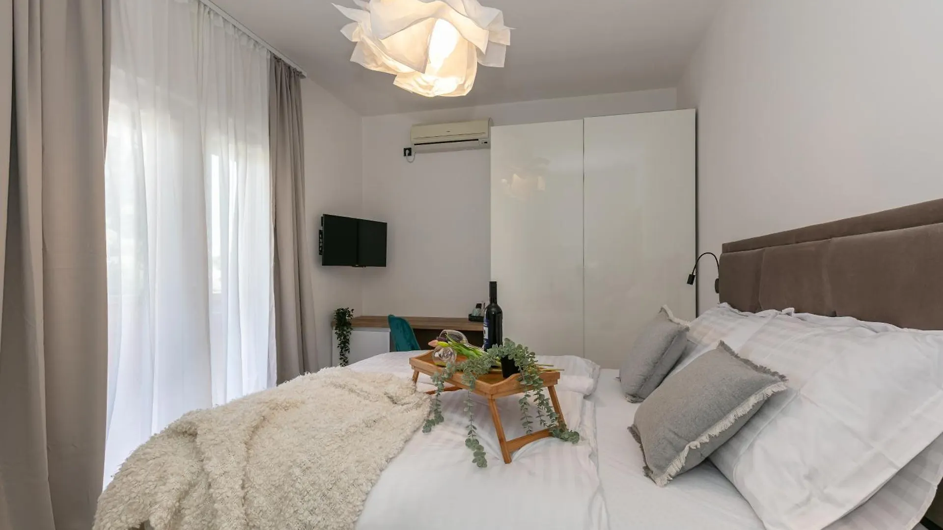Pansion Gaspar Biograd Na Moru 3*,