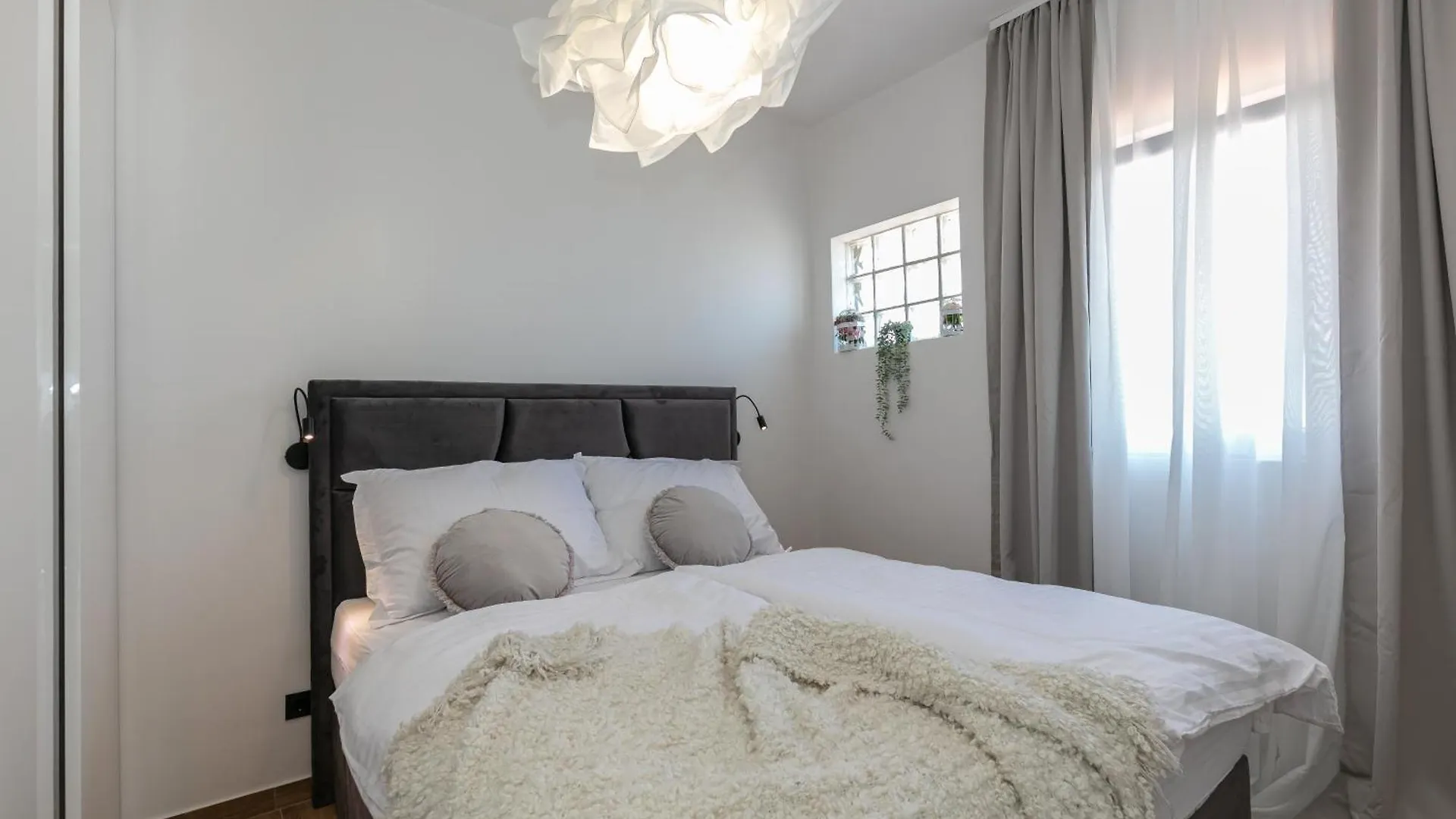 Pansion Gaspar Biograd Na Moru Bed & Breakfast