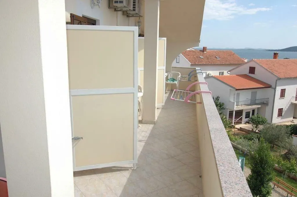 Bed & Breakfast Pansion Gaspar Biograd Na Moru