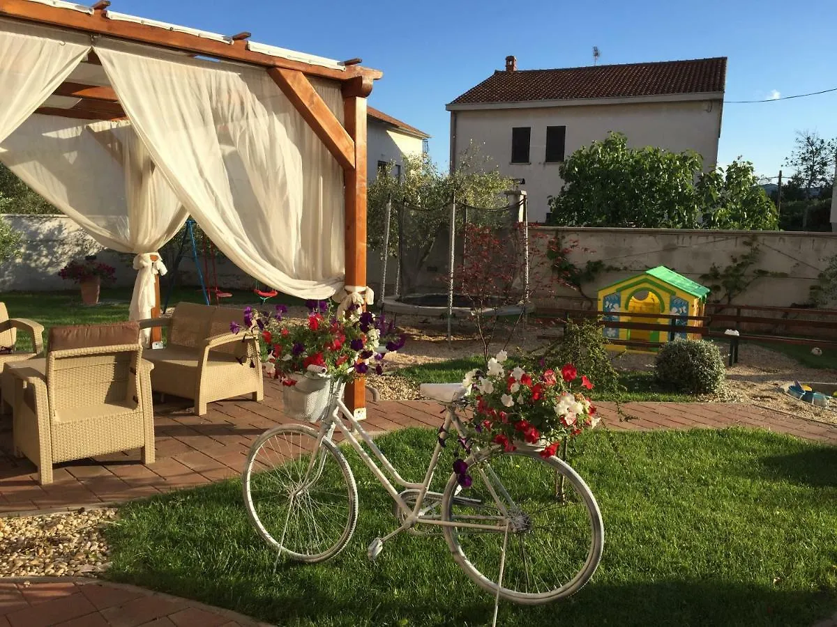 Pansion Gaspar Biograd Na Moru 3*,